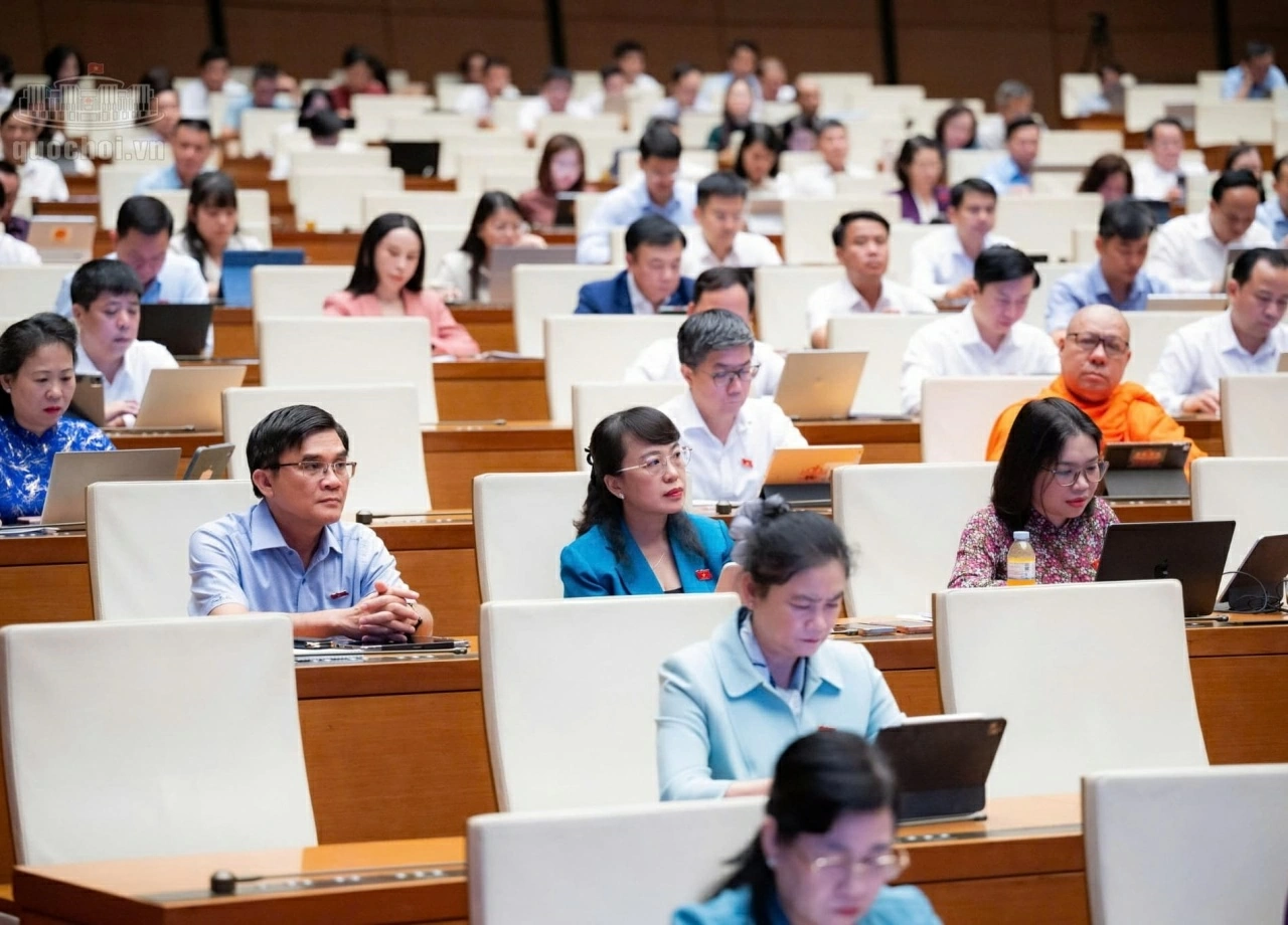 Nâng cao chất lượng đội ngũ viên chức xã và đẩy mạnh phân cấp thực chất