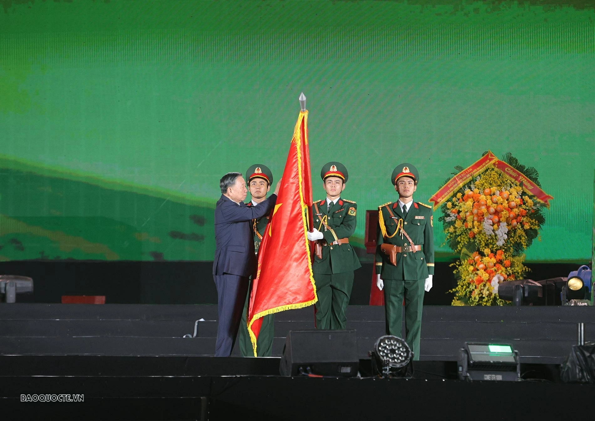 Tổng Bí thư, Chủ tịch nước Tô Lâm trao Huân chương Lao động hạng Nhất cho Đảng bộ, chính quyền và Nhân dân tỉnh Thái Nguyên. Tổng Bí thư, Chủ tịch nước Tô Lâm trao Huân chương Lao động hạng Nhất cho Đảng bộ, chính quyền và Nhân dân tỉnh Thái Nguyên.