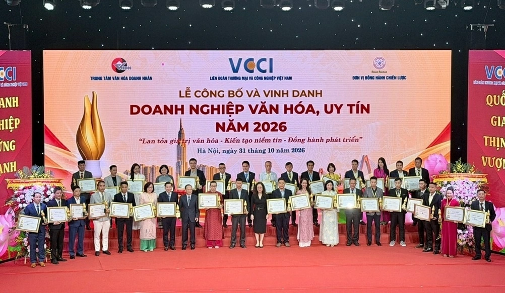 100 doanh nghiệp được VCCI vinh danh về văn hóa kinh doanh và uy tín 100 doanh nghiệp được VCCI vinh danh về văn hóa kinh doanh và uy tín
