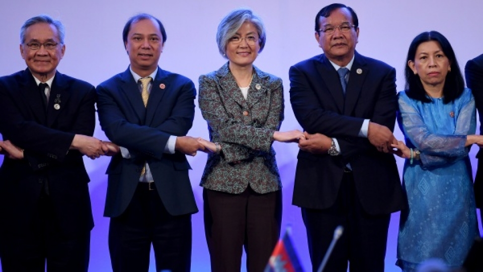 asean to play a central role in us rok asean cooperation