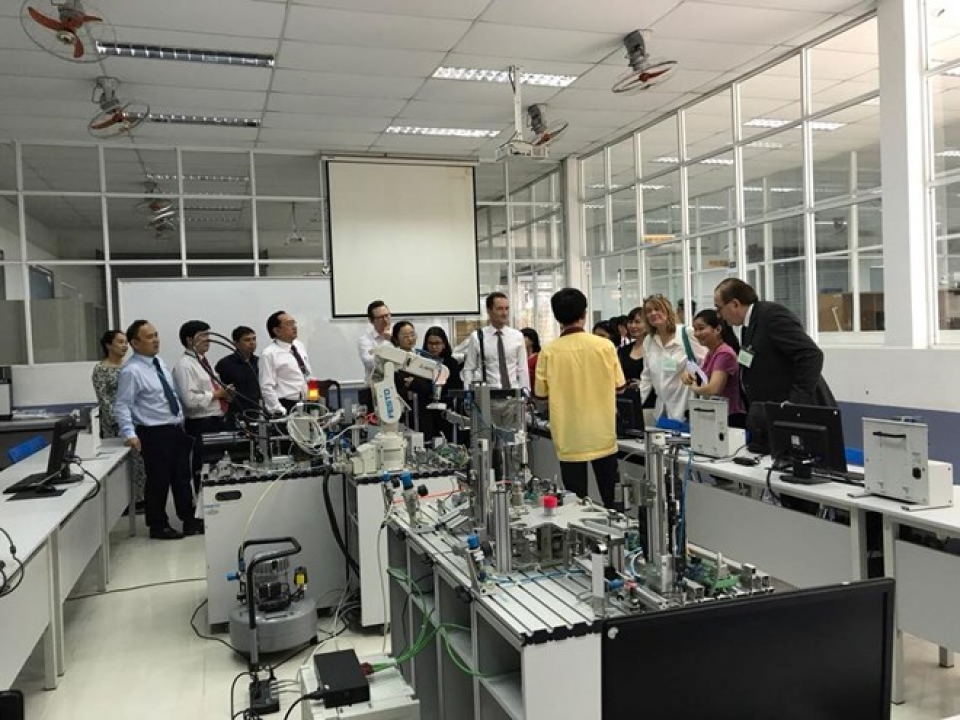 vietnam uk intensify cooperation in occupational education