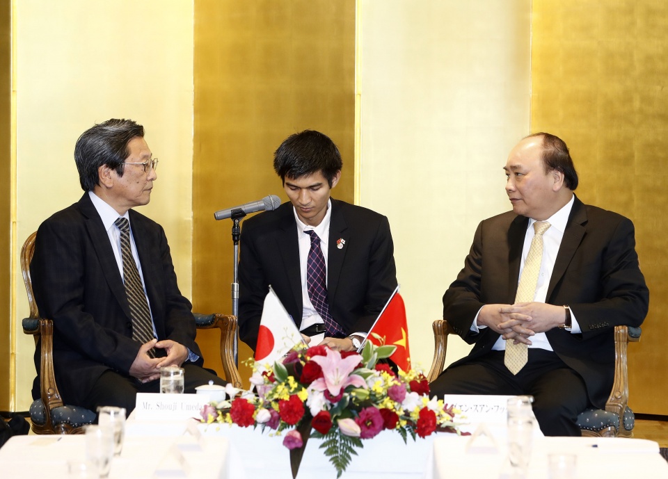 pm greets leaders of kansai regional association