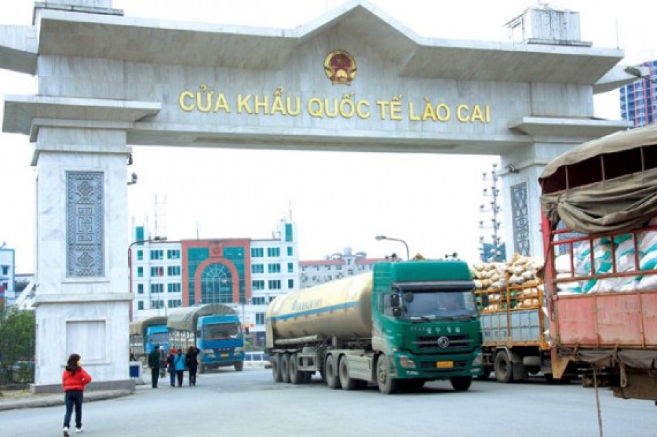 vietnam eyes export boost through chinese border