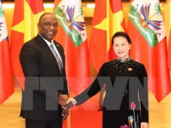 Vietnam, Haiti parliament heads in talks