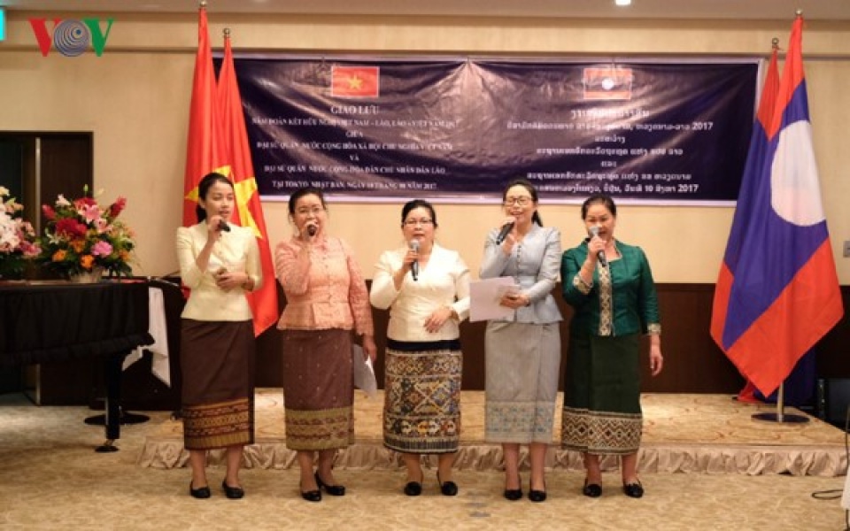 vietnam laos hold friendly exchange in japan