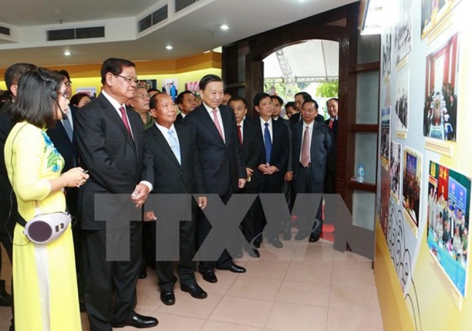 exhibition features vietnam laos cambodia cooperation in crime combat