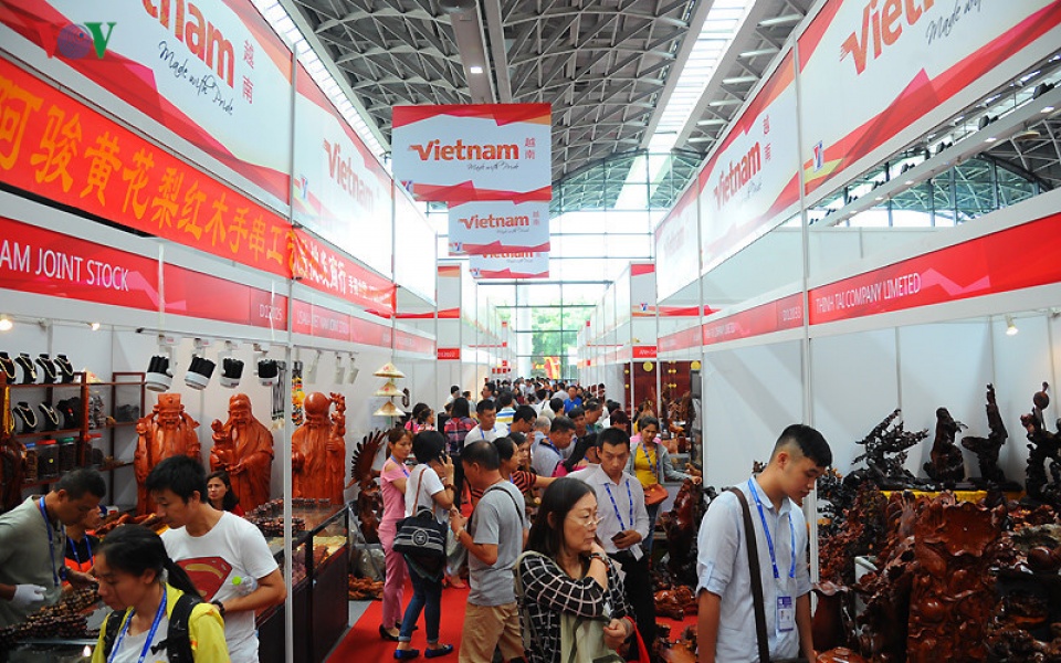 caexpo helps boost vietnam china trade ties