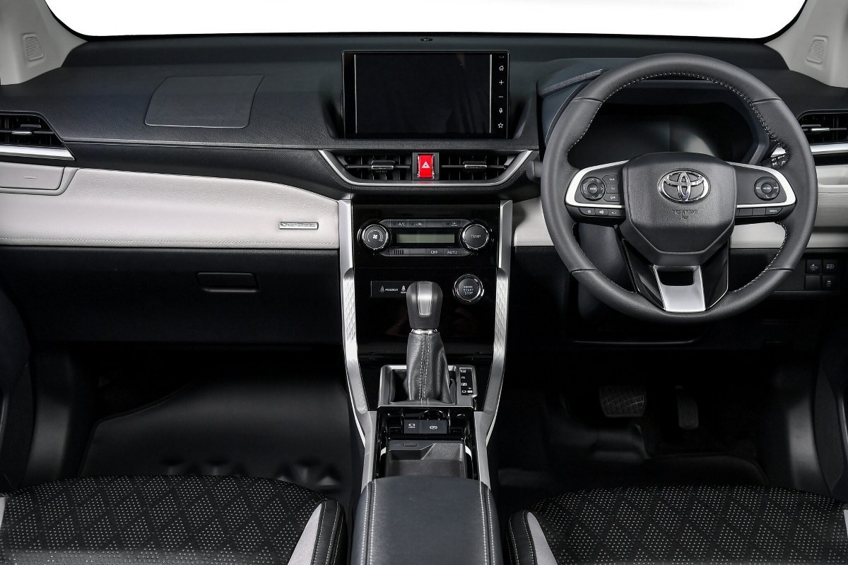 Chi tiết Toyota Veloz 2022 giá từ 560 triệu đồng tại Thái Lan