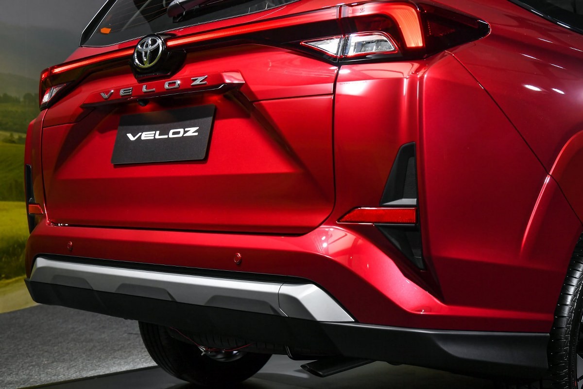 Chi tiết Toyota Veloz 2022 giá từ 560 triệu đồng tại Thái Lan