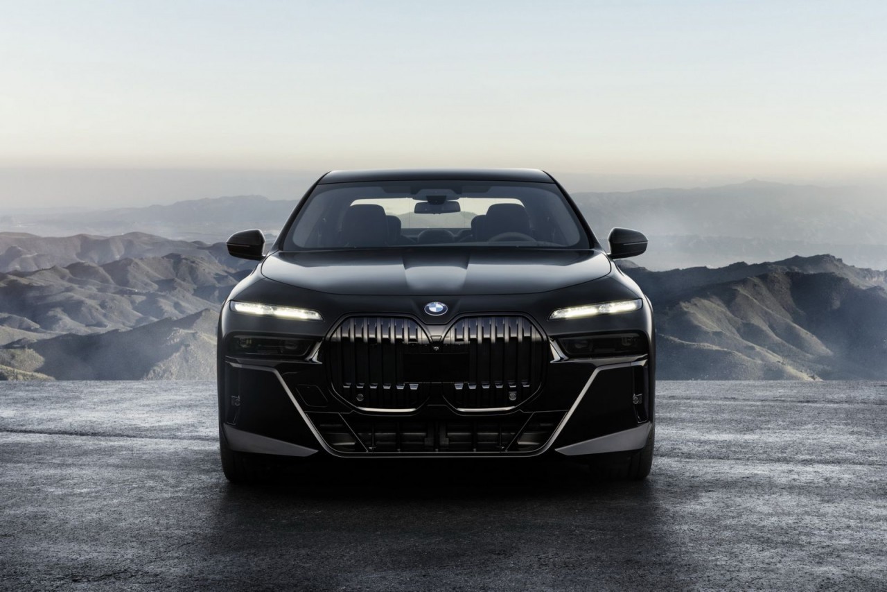 BMW 7-Series 2023 ra mắt với màn lột xác toàn diện