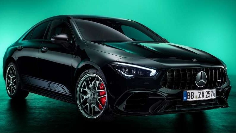 Cận cảnh bộ đôi Mercedes-AMG A45, CLA45 Edition 55 2022 bản giới hạn