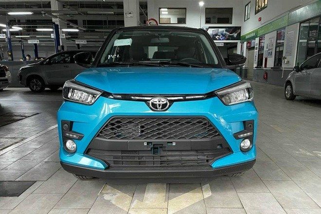 Toyota Raize bất ngờ xuất hiện tại một đại lý ở Hà Nội.