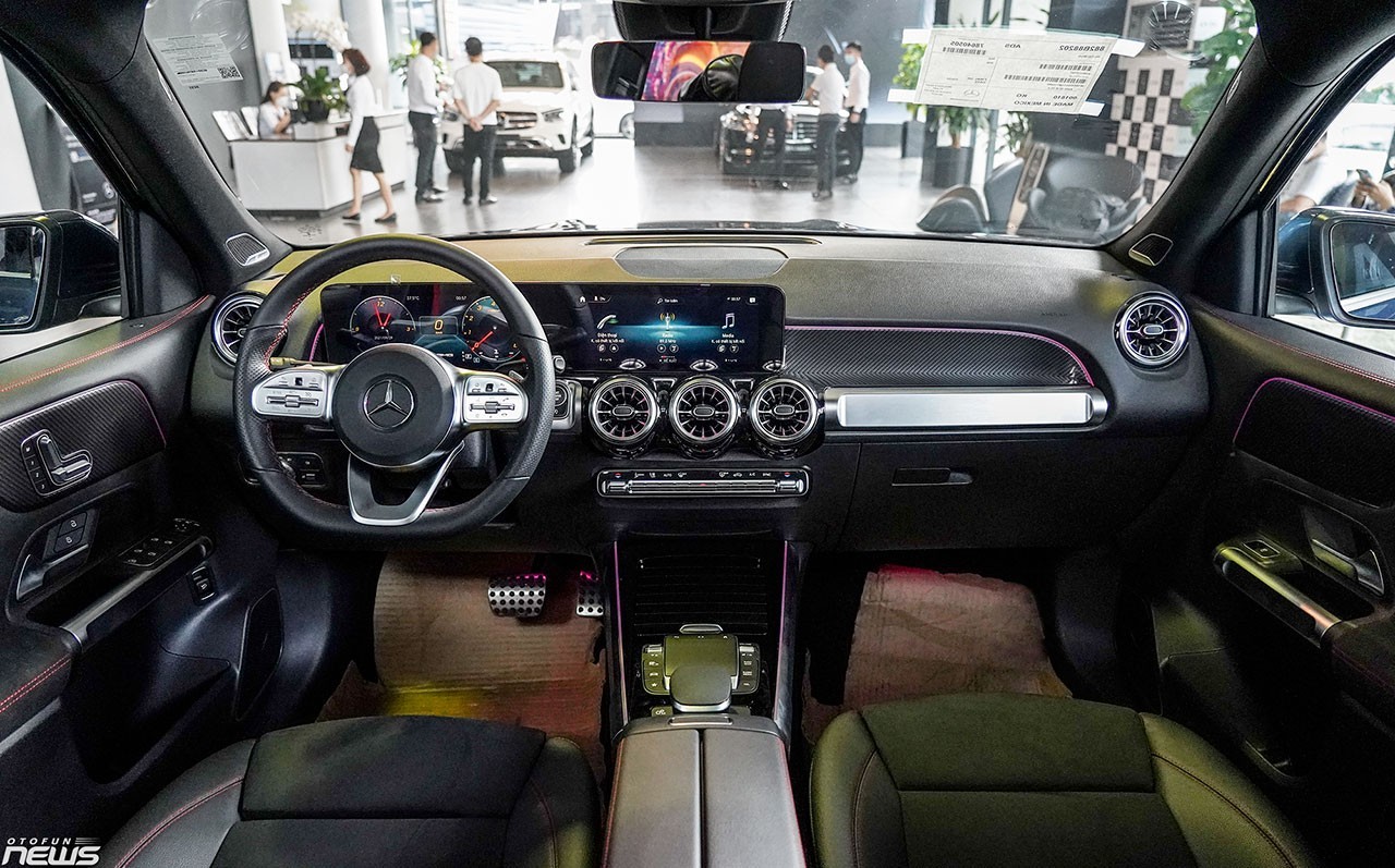 Mercedes-AMG GLB 35 4MATIC xuất hiện ở Hà Nội, giá bán gần 2,7 tỷ đồng