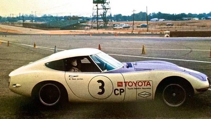 Toyota 2000GT 1968 (1.001.844 USD)