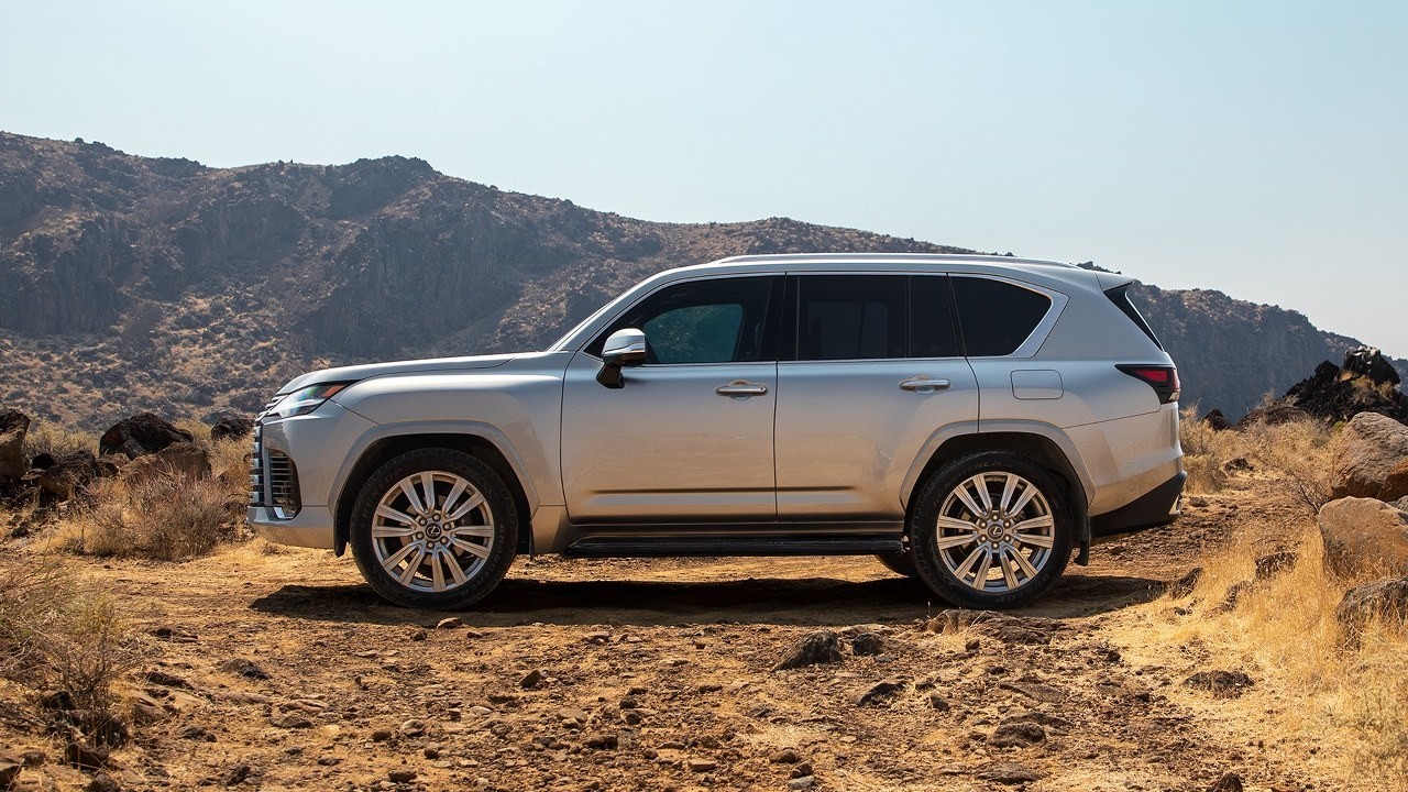 Lexus LX600 2022 ra mắt - mẫu SUV hạng sang cỡ lớn