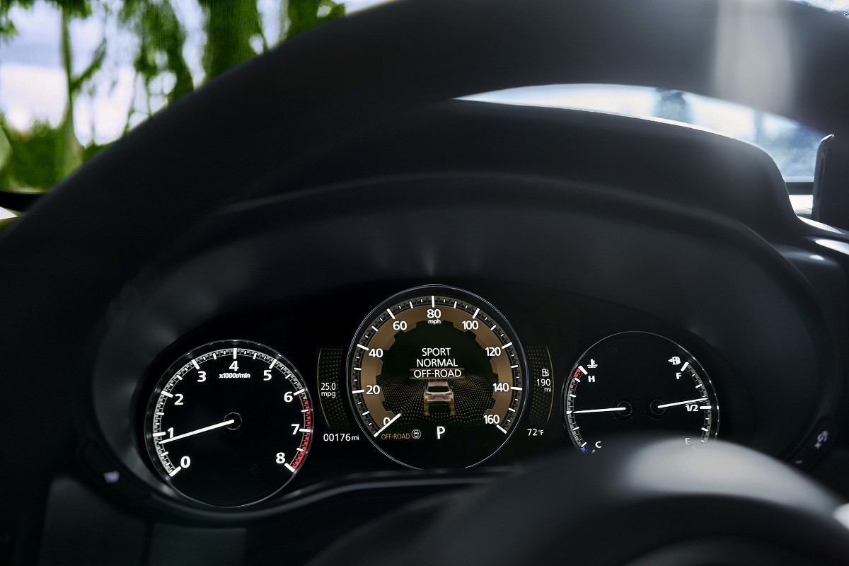 Cận cảnh Mazda CX-50 ra mắt toàn cầu