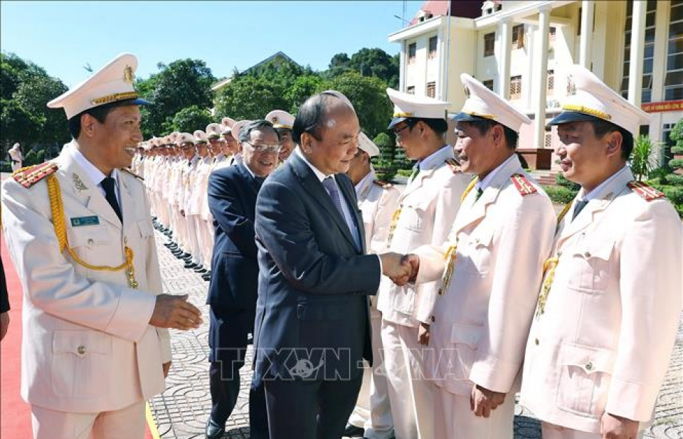 Thủ tướng kiểm tra công tác ứng trực sẵn sàng chiến đấu tại Công an tỉnh Đắk Nông