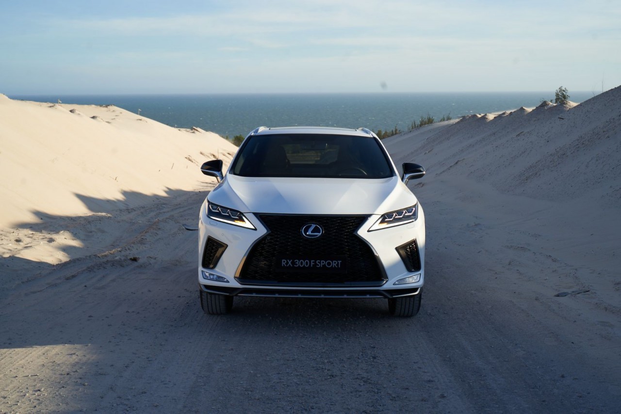 Lexus Việt Nam ra mắt dòng sản phẩm F Sport mới