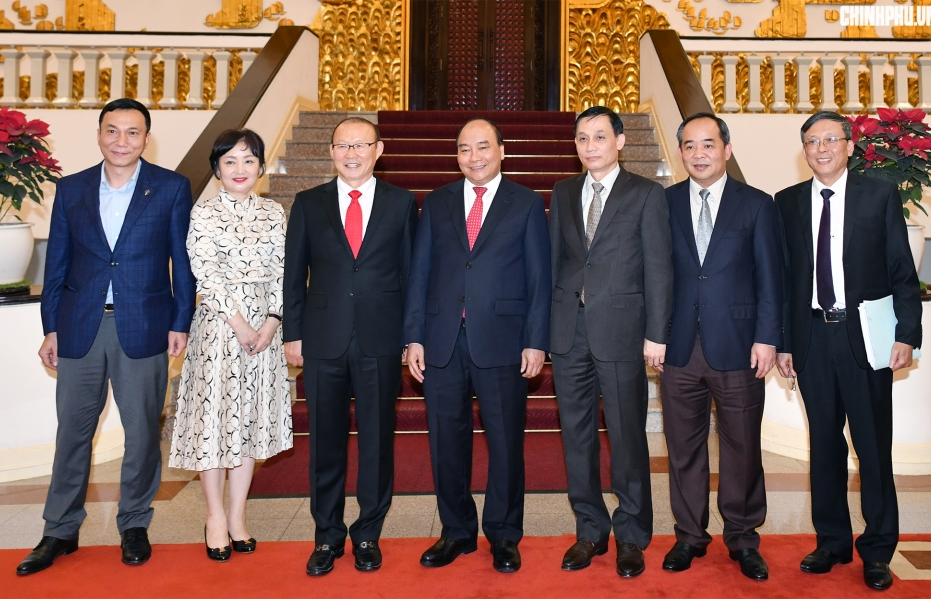 Thủ tướng Nguyễn Xuân Phúc tiếp HLV trưởng Park Hang Seo