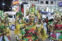 Lễ hội Carnival Brazil và khát khao được “mất trí”