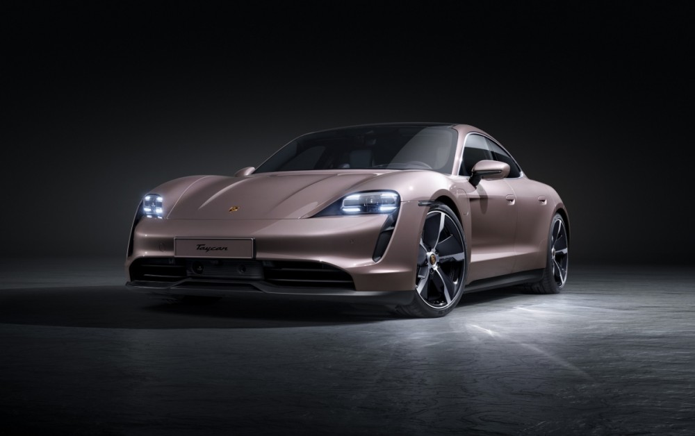 Porsche mở rộng danh mục dòng xe điện: Phiên bản tiêu chuẩn mới được trang bị hệ dẫn động cầu sau..