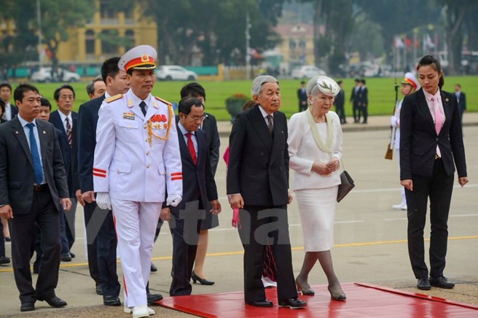 nhat hoang akihito cung hoang hau vieng lang chu tich ho chi minh