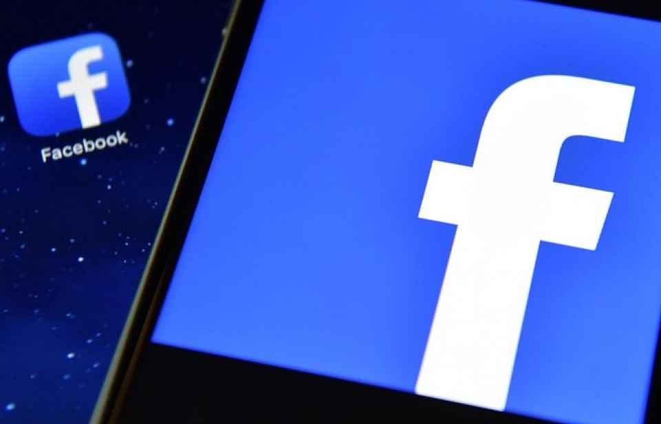 Vì sao Facebook cuối cùng phải chấp nhận tích hợp nút "dislike"?