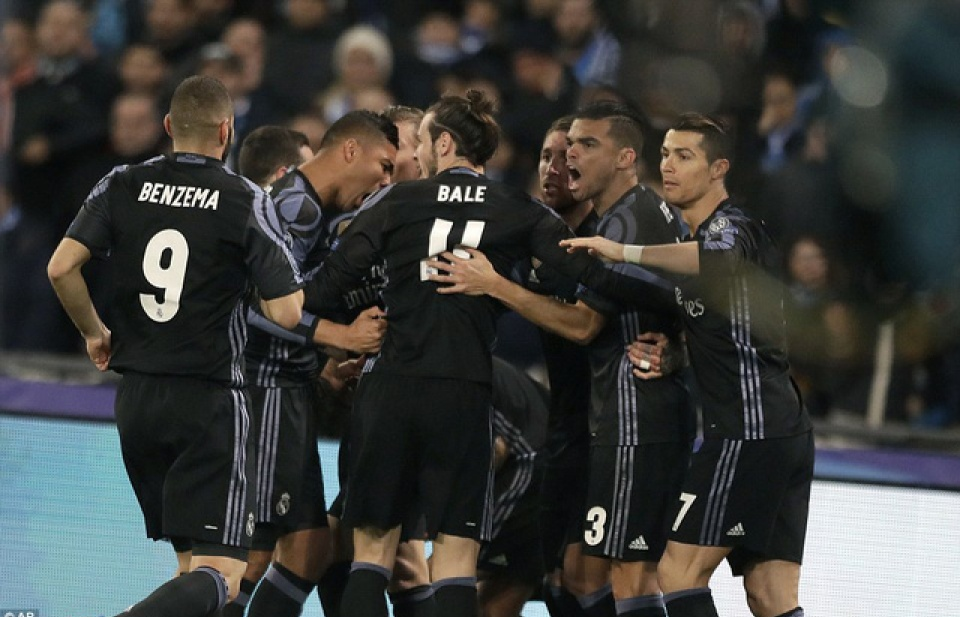 Napoli 1-3 Real Madrid: Ramos và Morata tỏa sáng