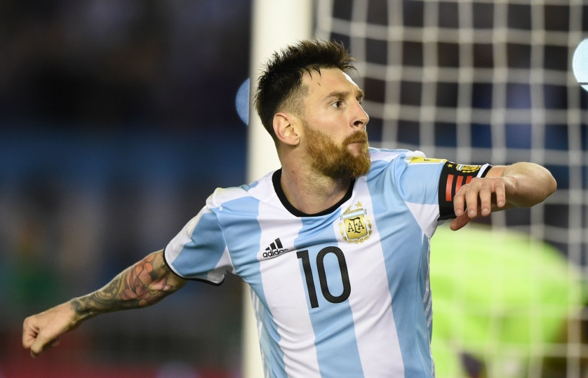 Lăng mạ trọng tài Messi bị FIFA treo giò 4 trận