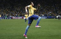 neymar no sung trong ngay tai xuat giup tuyen brazil chien thang