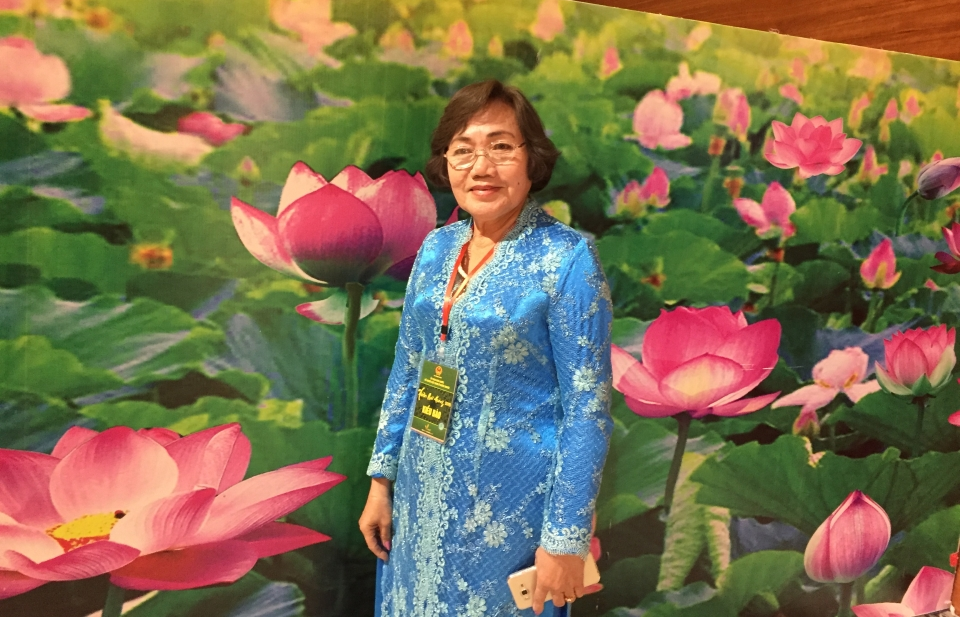 Cô giáo bản Mạy ở Nakhon Phanom