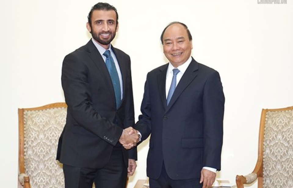 Thủ tướng Nguyễn Xuân Phúc tiếp Tổng giám đốc Tập đoàn Đầu tư Dubai (UAE)