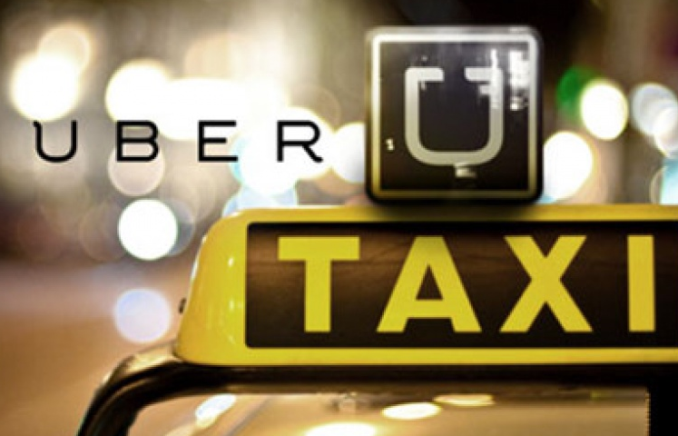 Bộ Tài chính không đồng ý taxi truyền thống nộp thuế như Grab, Uber