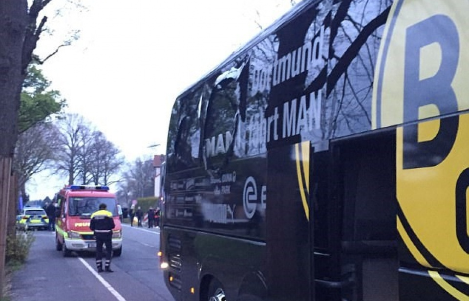 Đức: Xe bus của câu lạc bộ Dortmund bị tấn công với 3 vụ nổ
