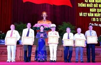 Chủ tịch Quốc hội dự lễ kỷ niệm ngày thống nhất đất nước tại Cần Thơ