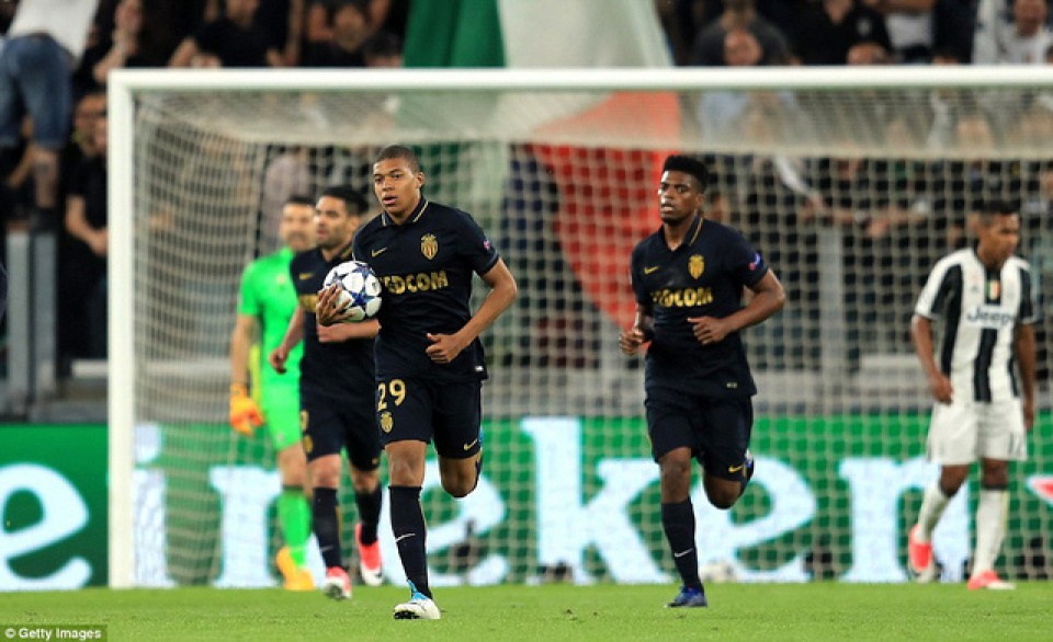 mbappe lap cong monaco van chao thua juventus