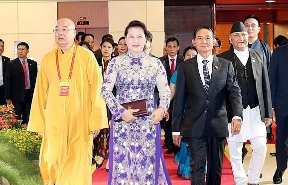 Chủ tịch Quốc hội Nguyễn Thị Kim Ngân chủ trì Tiệc chiêu đãi các đại biểu dự Đại lễ Vesak 2019
