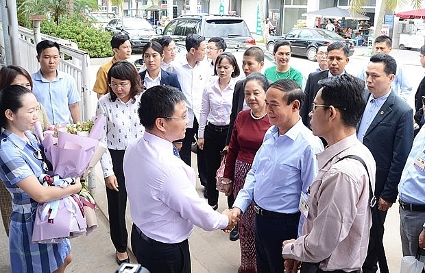 Tổng thống Myanmar và Đoàn công tác dự Đại lễ Vesak 2019 thăm vịnh Hạ Long