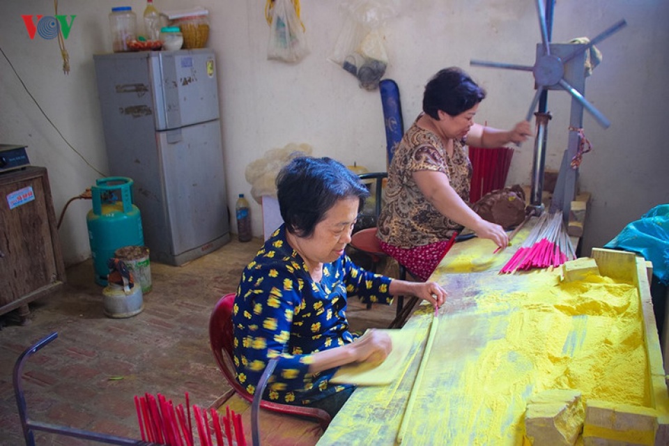 a visit to the incense making village of hung yen