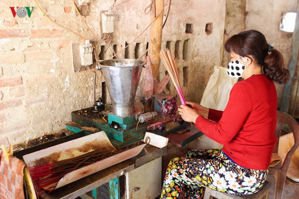 a visit to the incense making village of hung yen