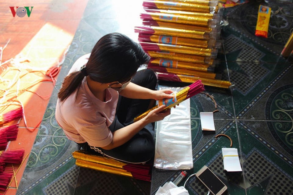 a visit to the incense making village of hung yen