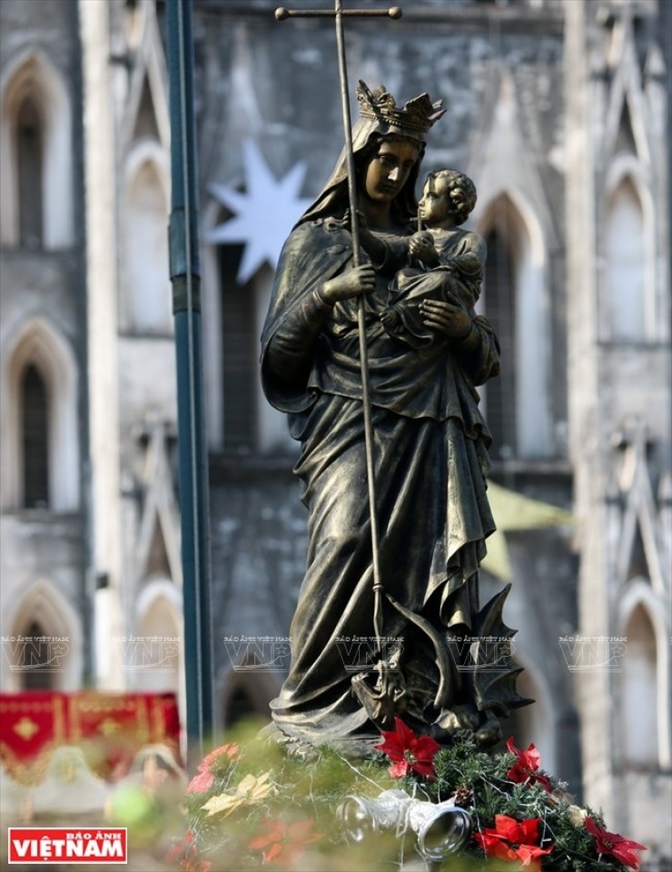 hanoi cathedral over three centuries