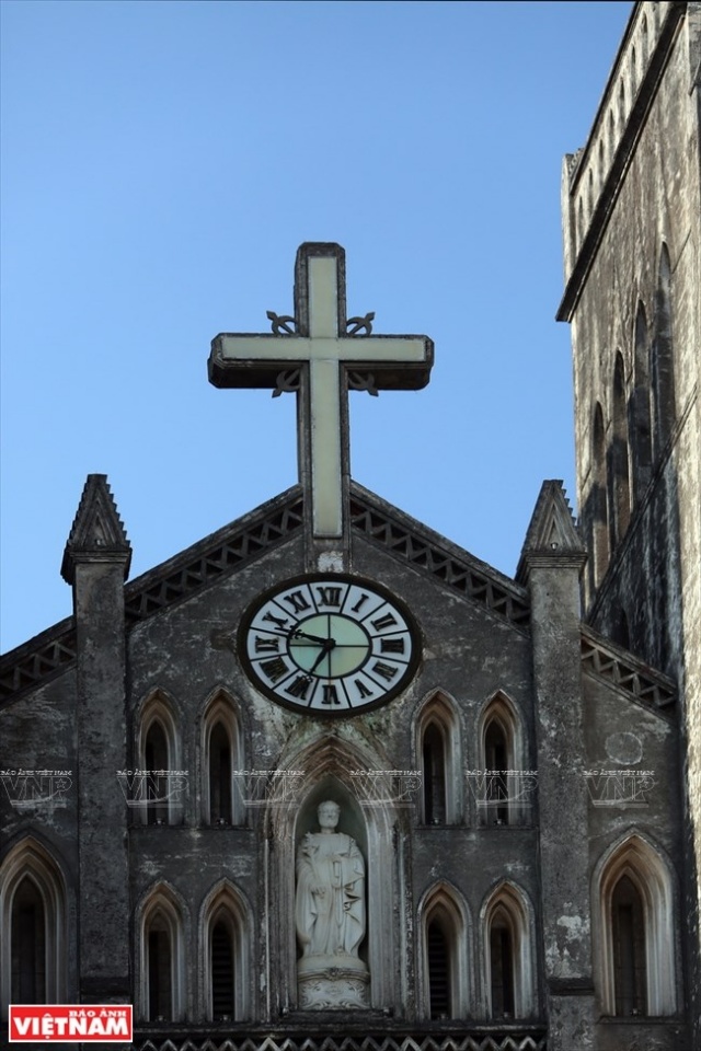 hanoi cathedral over three centuries