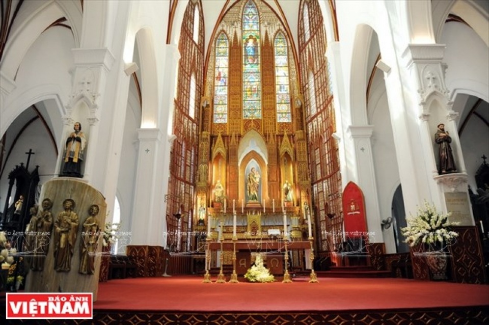 hanoi cathedral over three centuries