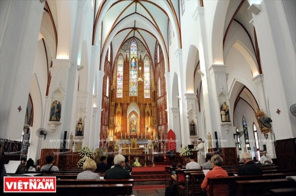 hanoi cathedral over three centuries