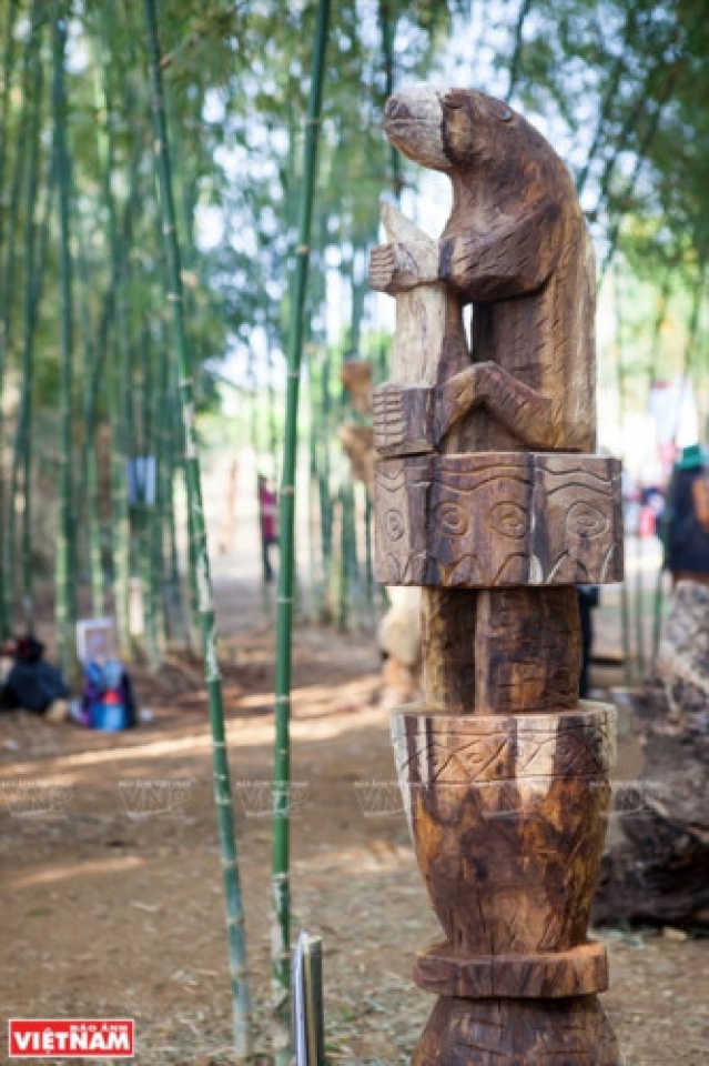 the wooden statues of tay nguyen