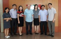 thu truong ngoai giao nguyen quoc cuong chuc mung bao the gioi viet nam