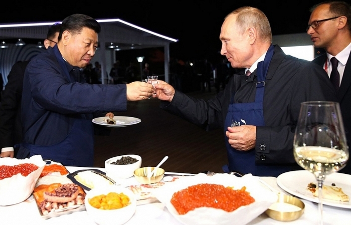 Chủ tịch Trung Quốc Tập Cận Bình thăm Nga: Đối thủ của đối thủ có là bạn ?