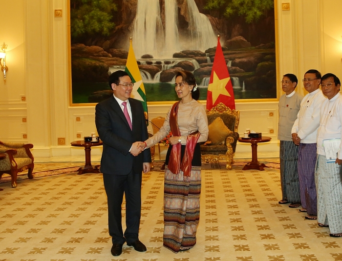 pho thu tuong vuong dinh hue chao xa giao co van nha nuoc myanmar