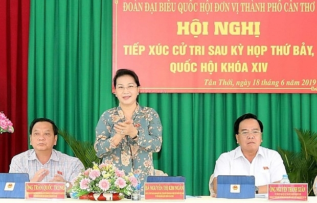 Chủ tịch Quốc hội Nguyễn Thị Kim Ngân tiếp xúc cử tri huyện Phong Điền, Cần Thơ
